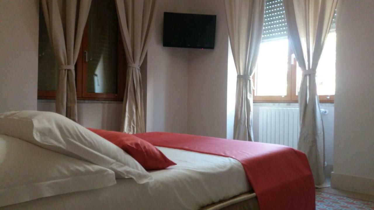 Casa Isabela Luxury Rooms Melfi Ngoại thất bức ảnh
